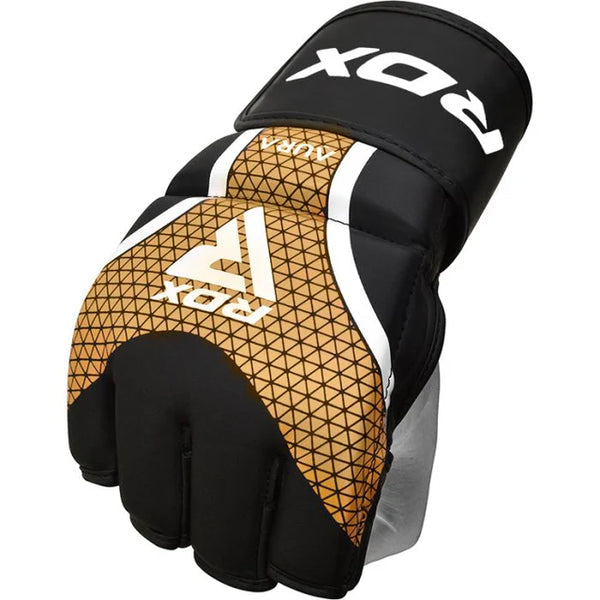 RDX Grappling Handskar AURA PLUS T-17 - Svart/Guld