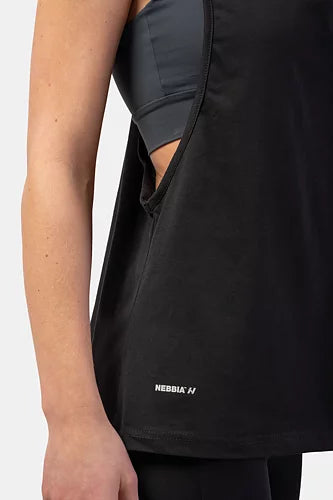Nebbia Ärmlös Lös Cross Back Tank Top "Feeling Good" - Svart