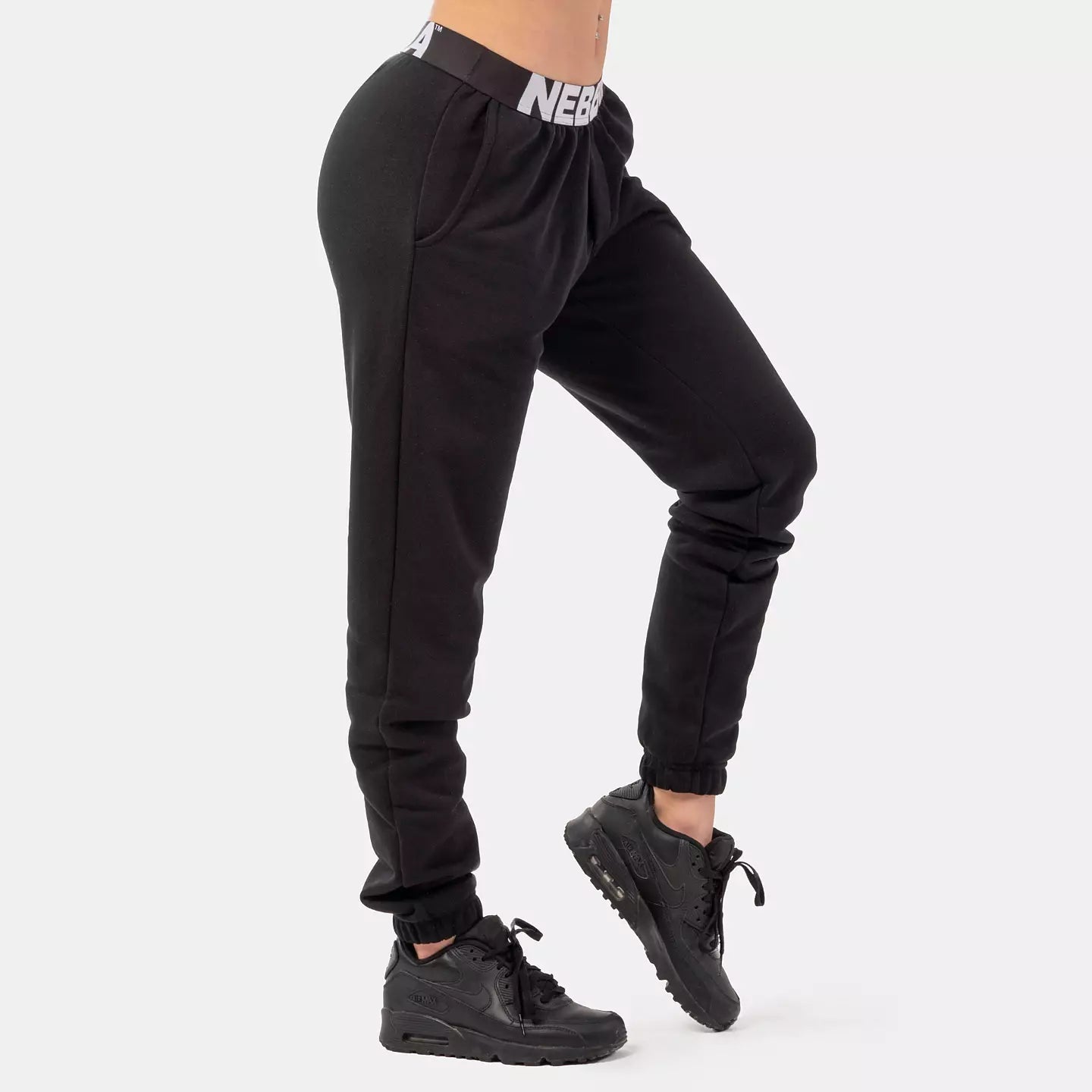 Nebbia Ikoniska Mid-Waist Sweatpants - Svart