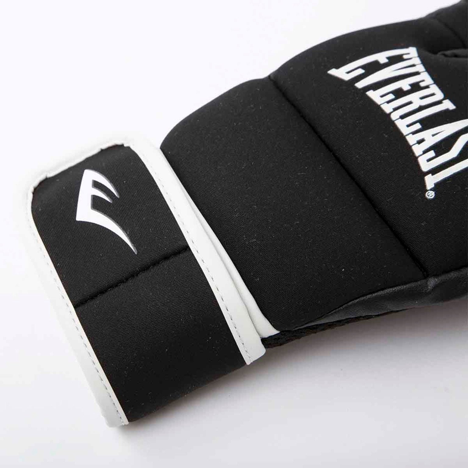 Everlast Core Kickboxning Handske