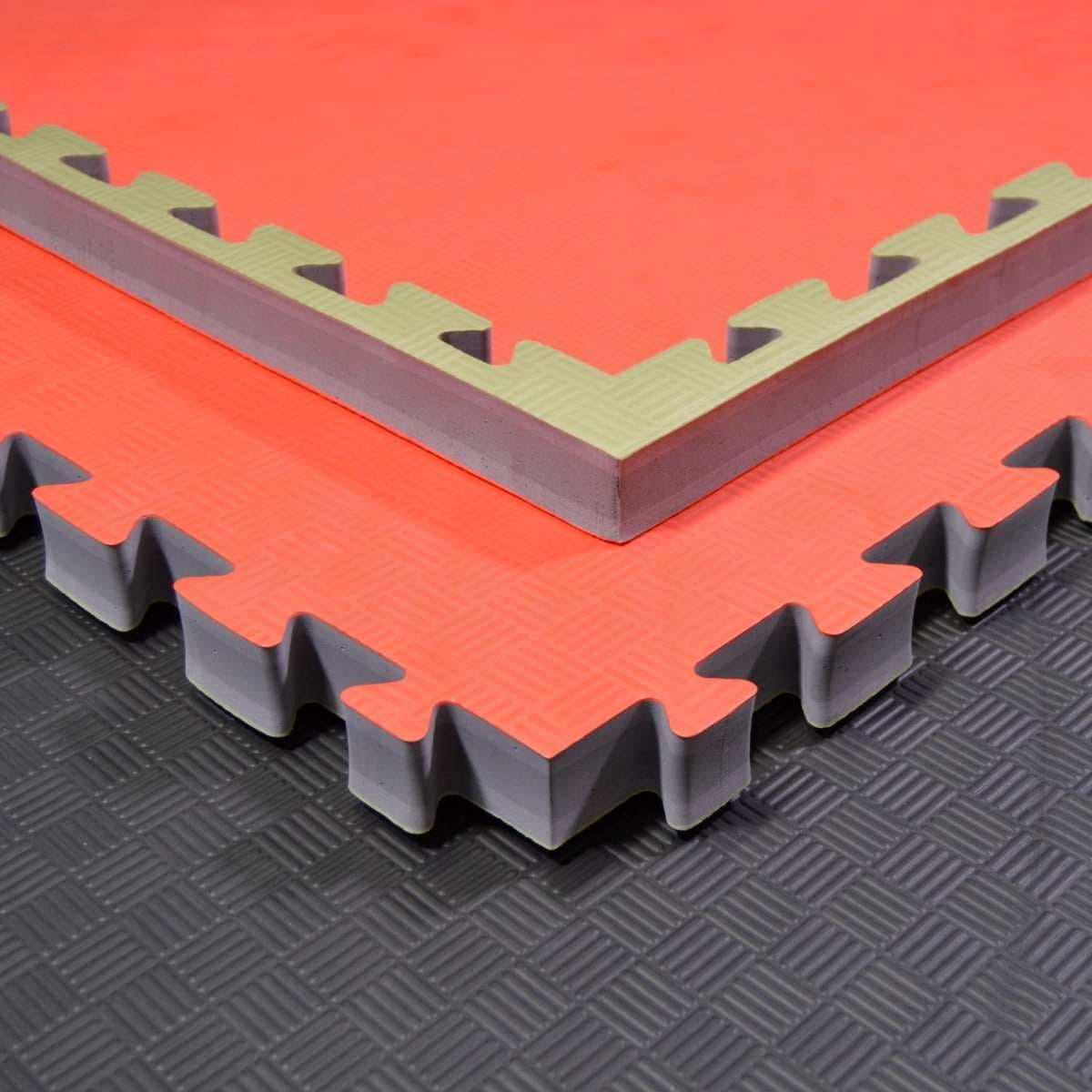 Phoenix Judomattor - Röd/Grön, rutigt mönster, 100x100x4 cm