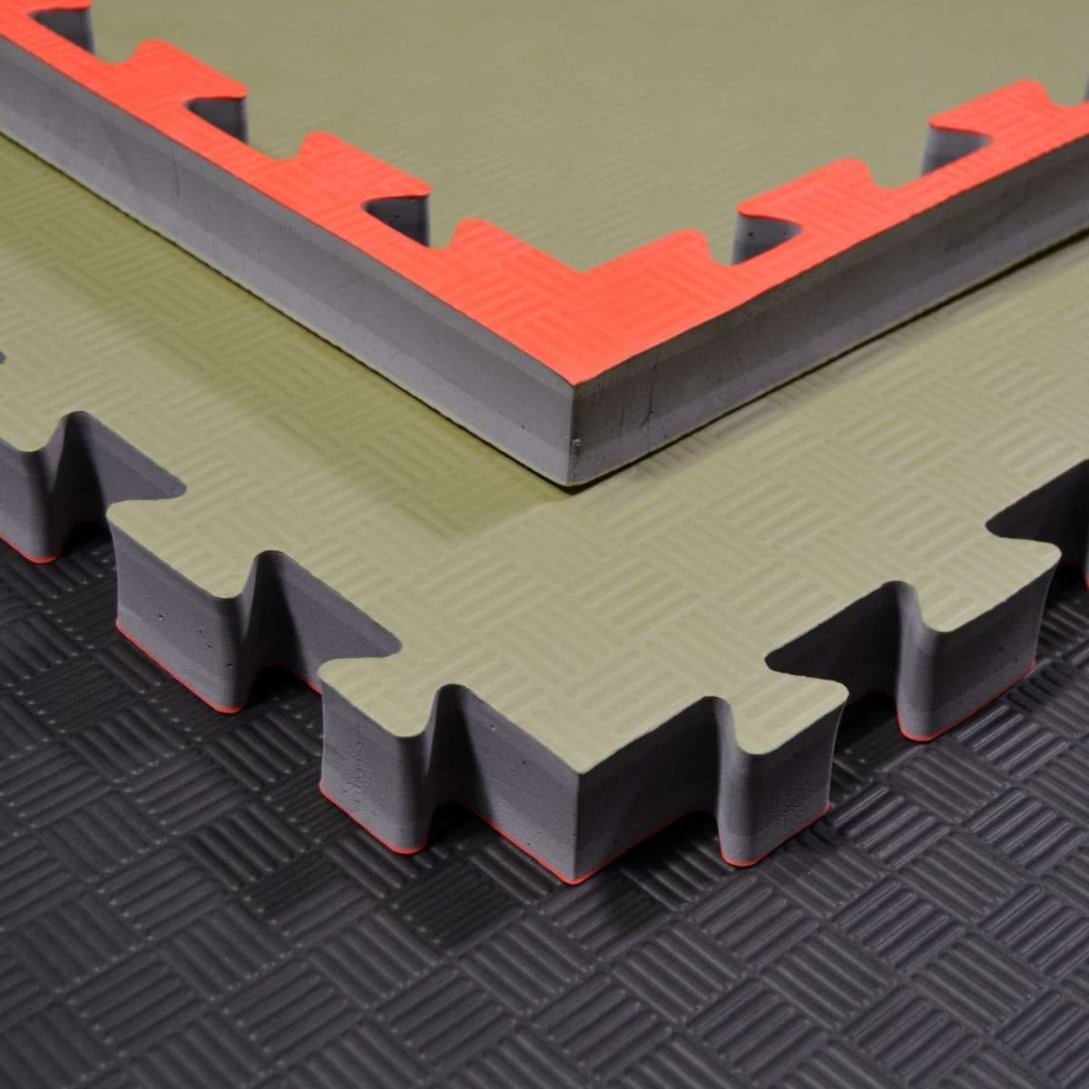 Phoenix Judomattor - Röd/Grön, rutigt mönster, 100x100x4 cm