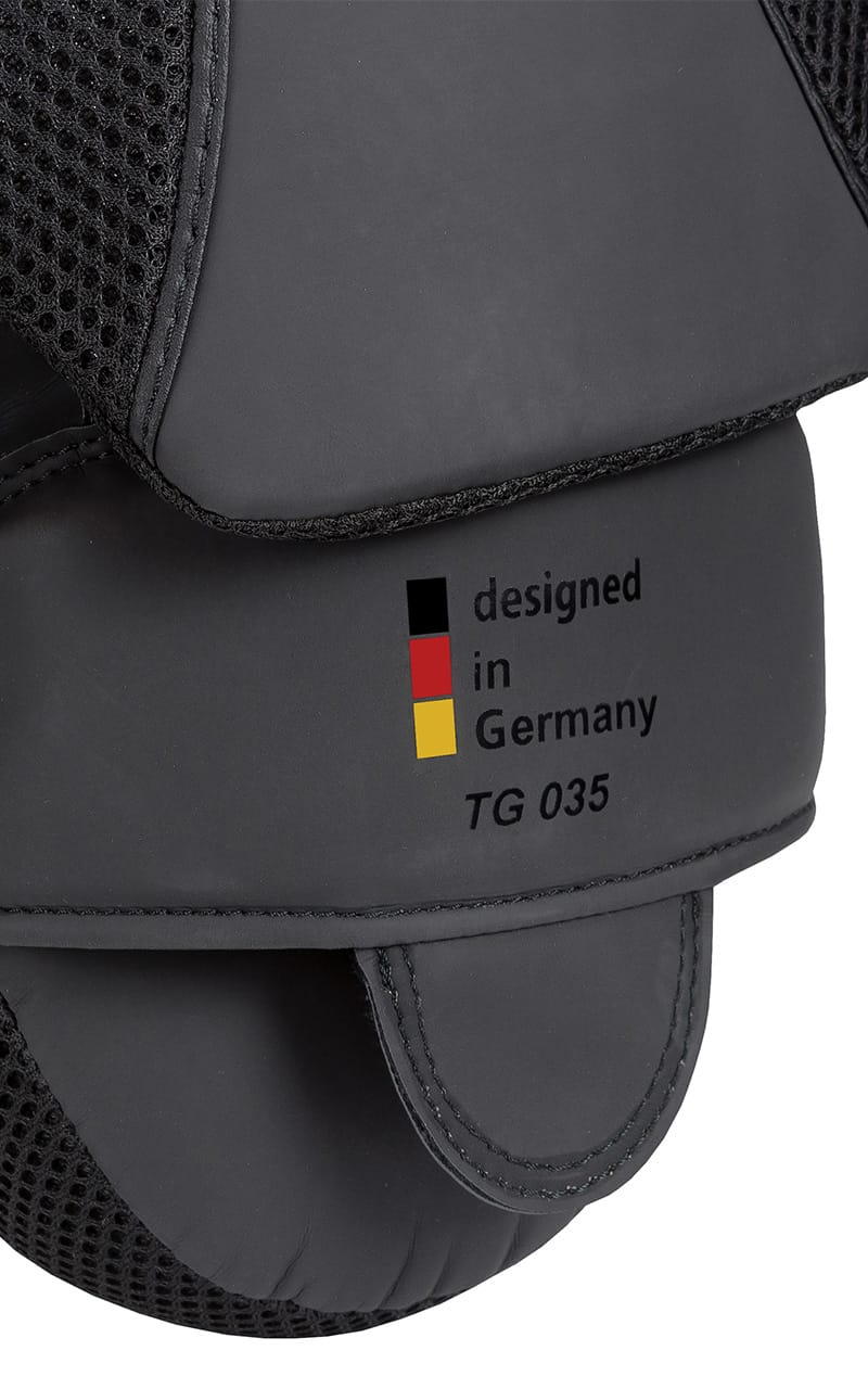 DAX Punch Mitt, Camber Black Line